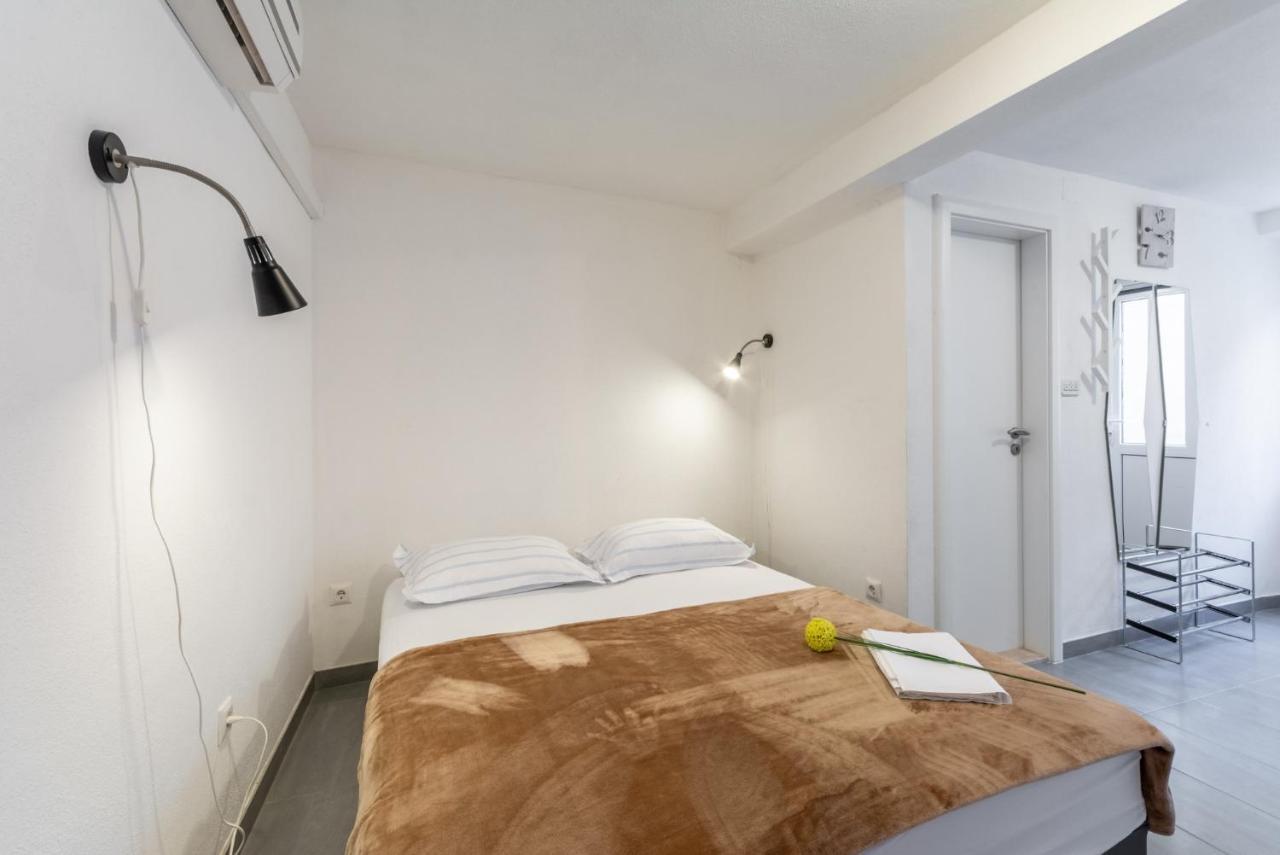Apartments Sonja Pucisca Eksteriør billede